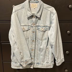 Madewell: The Oversized Trucker Jean Jacket in Fitzgerald Wash